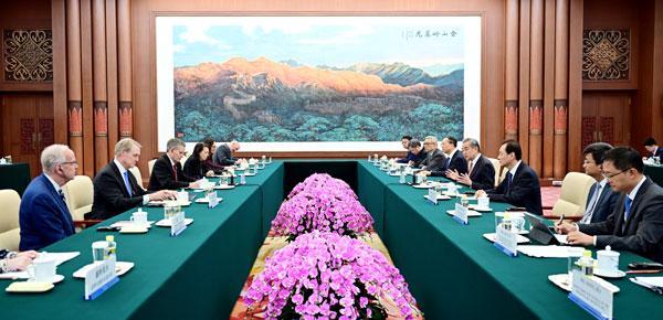 谈妥了，白宫怎么也没想到，对华极限施压了这么久，到头来先低头的竟然是自己，原本想