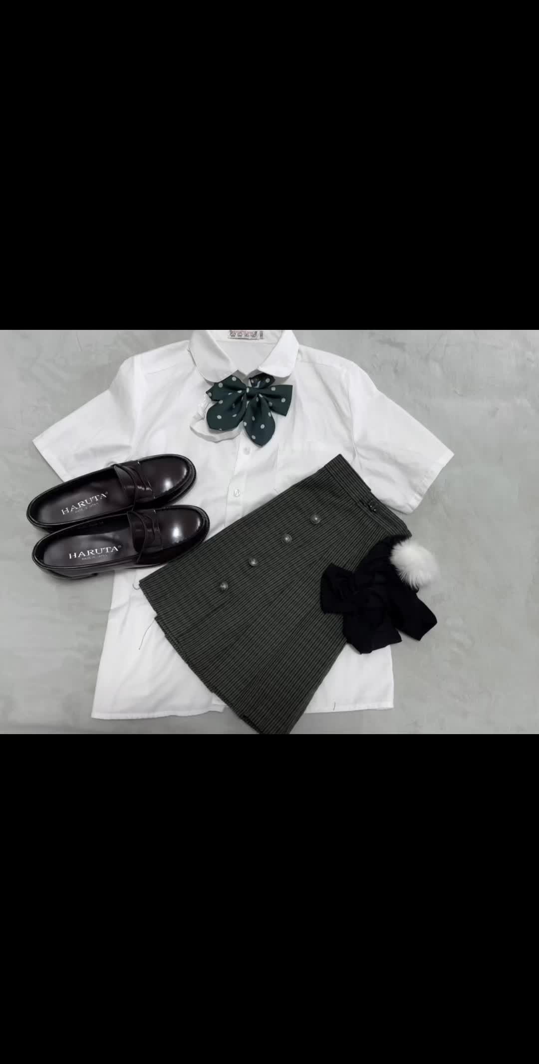对镜拍 jk制服 今天穿什么
