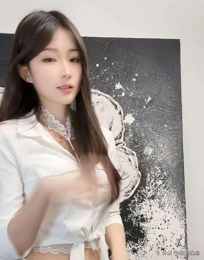 祁东98年的中专女老师徐佳莹，照片一曝光，全网都炸了锅！谁能想到，这个长相甜美、