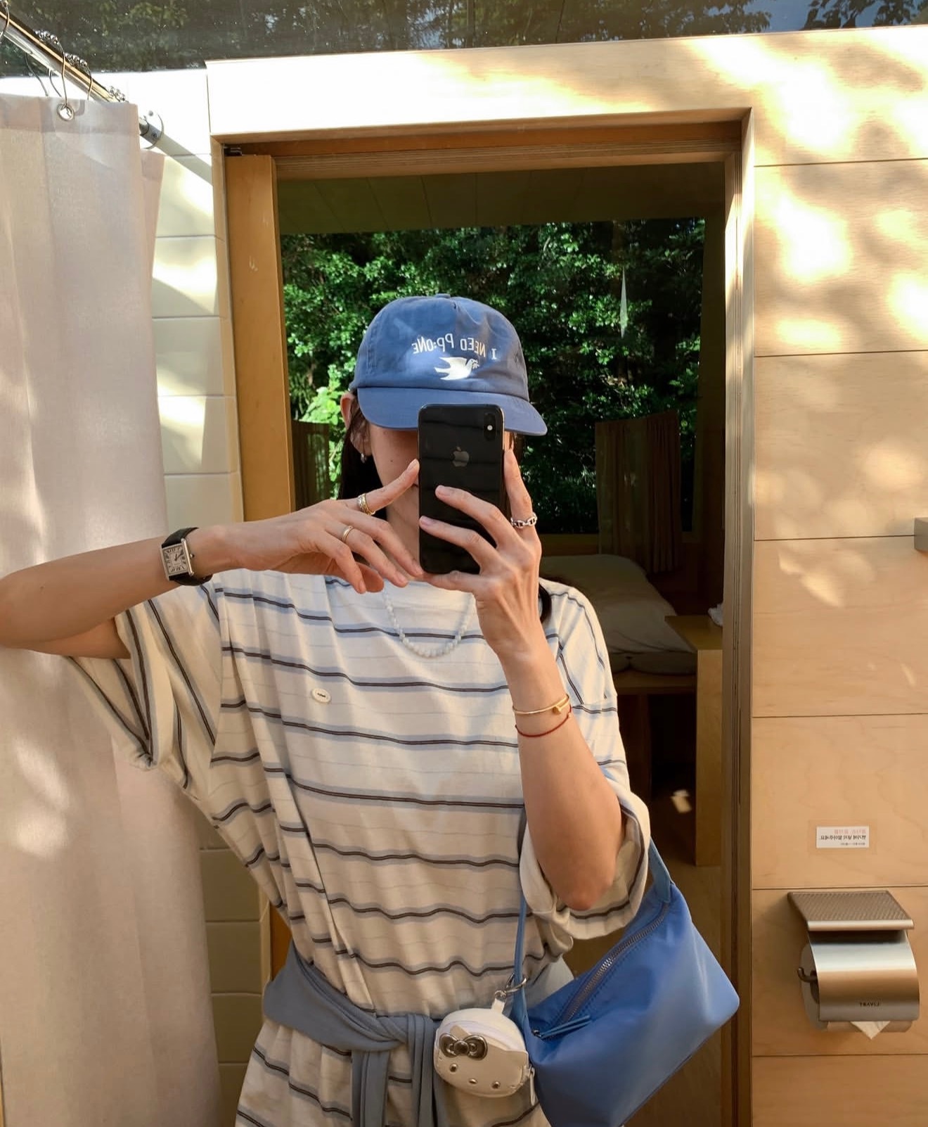 现在谈恋爱能看到对方穿两季衣服已经是正缘了。 