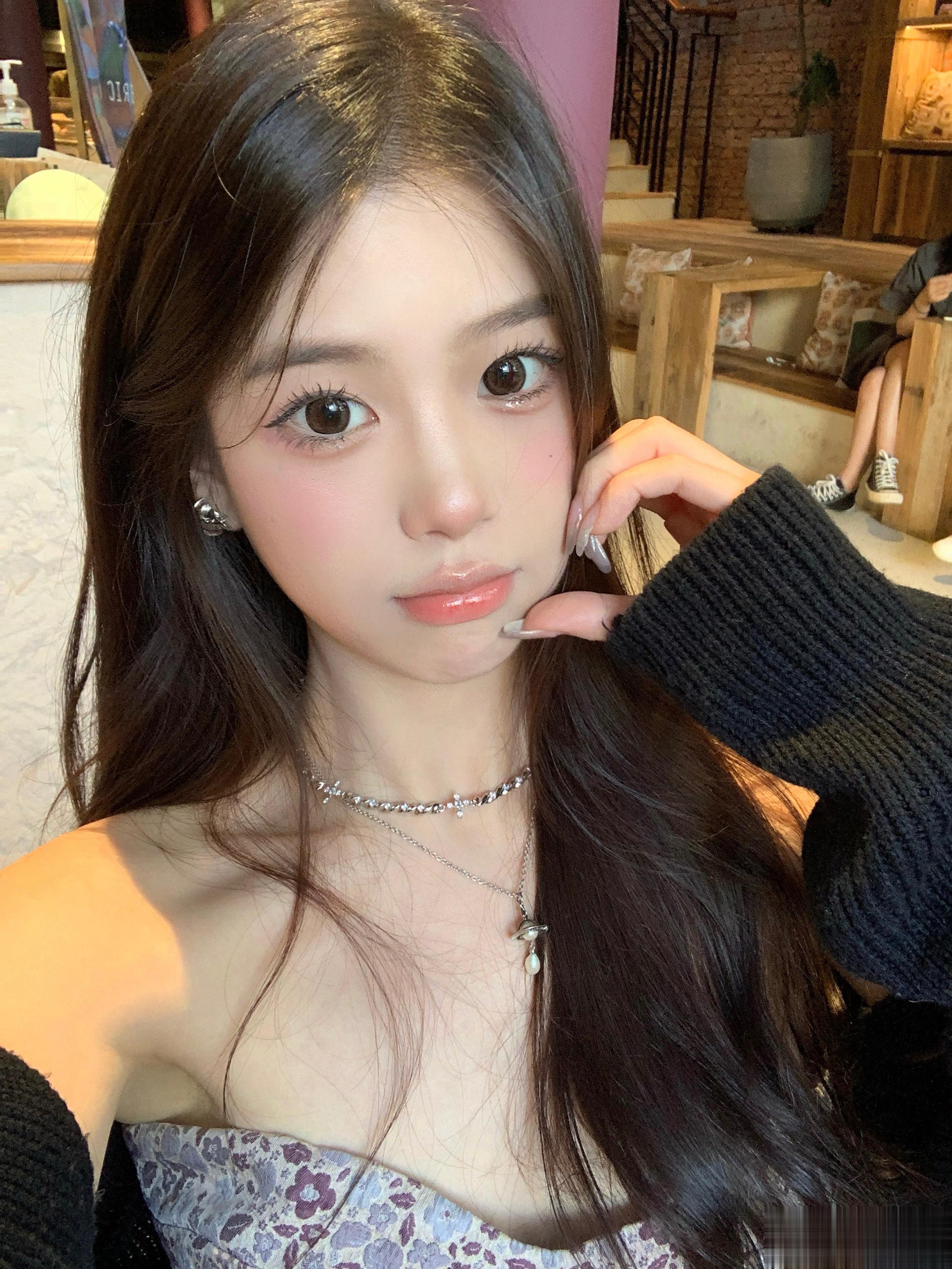 假如自拍印成小卡 哪张会是贵卡 ​​​