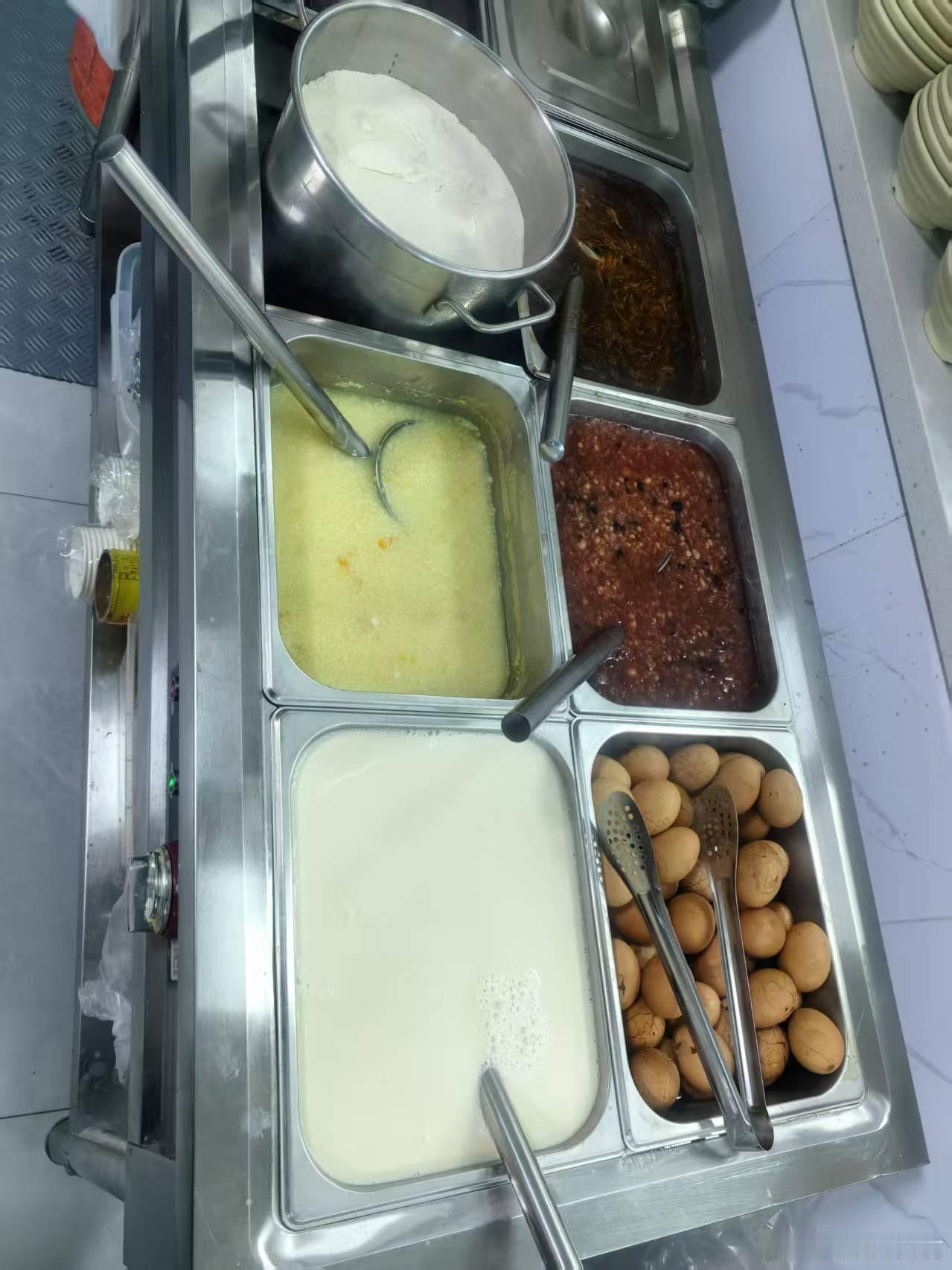 食堂出餐你最想选择哪个。[哈哈]我的生活好有意思快乐上头好有意思 ​​​