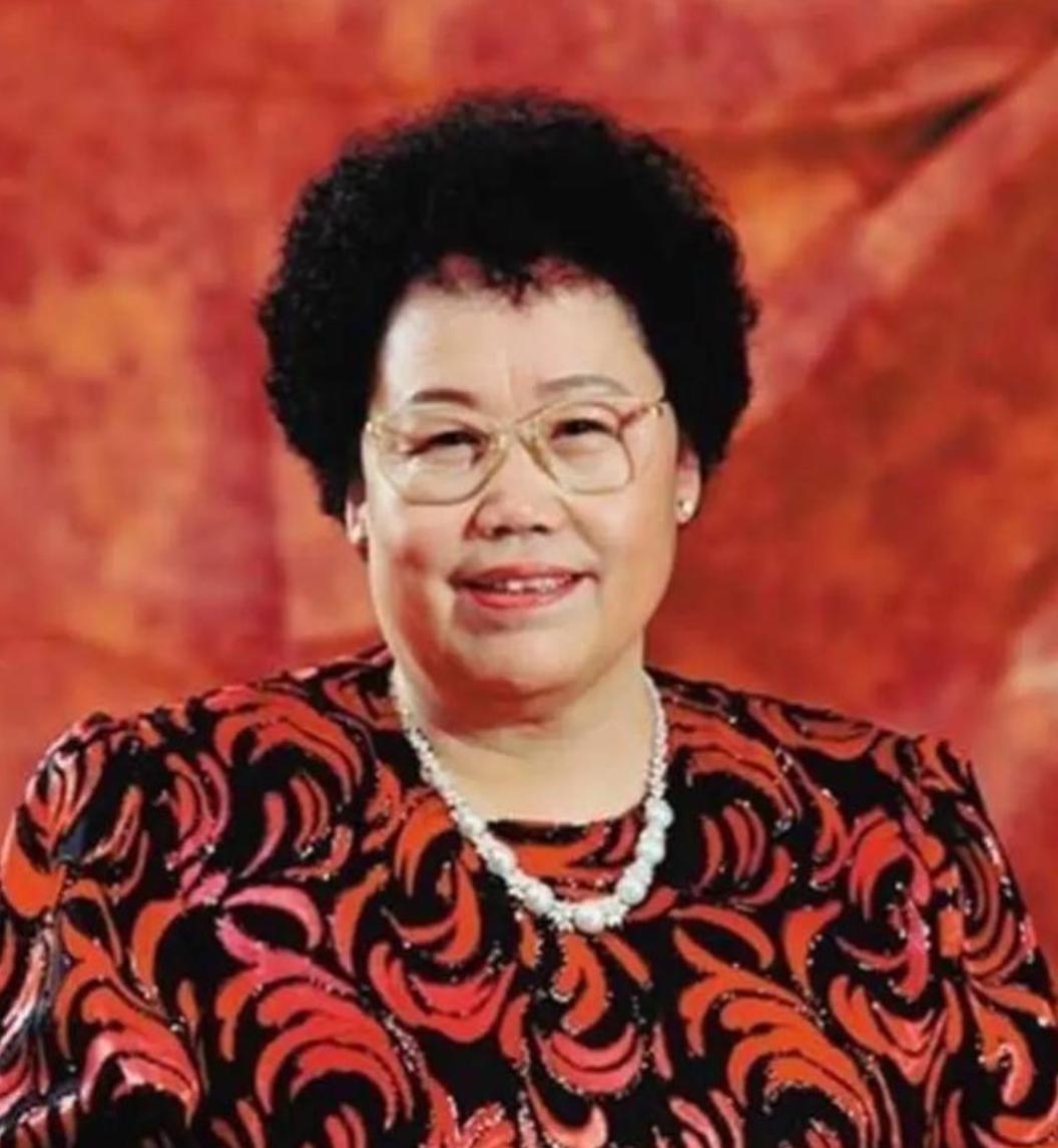 2026年4月5日，富华国际集团荣誉主席、中国紫檀博物馆馆长陈丽华女士因病逝世，