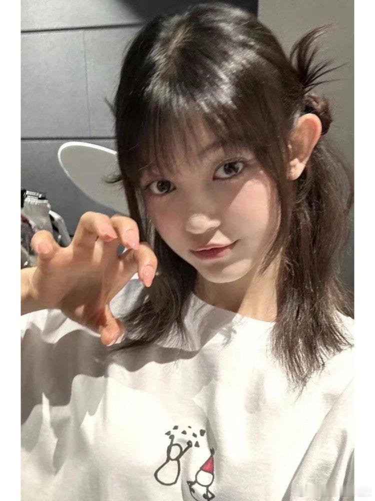 Danielle参加保护濒危鸟类马拉松 人美心善说的就是她吧✨Danielle 