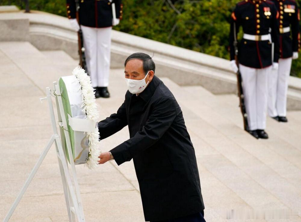 前阵子在东京听导游说。东京立着两个人的塑像。一个是李梅，就是轰炸东京、李梅烧烤的