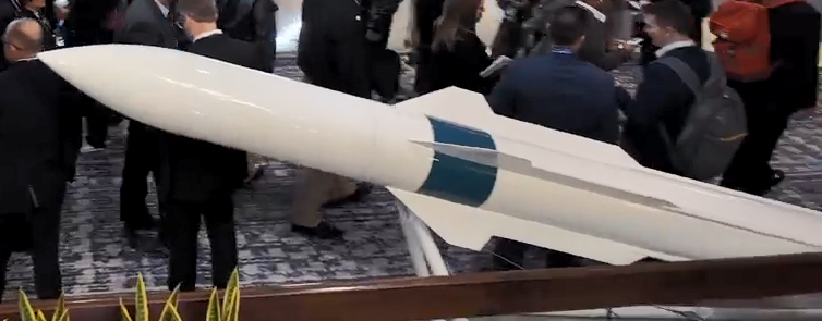 SNA2026上展出的MD一等人下一代中程舰对空导弹SM-2 Block III