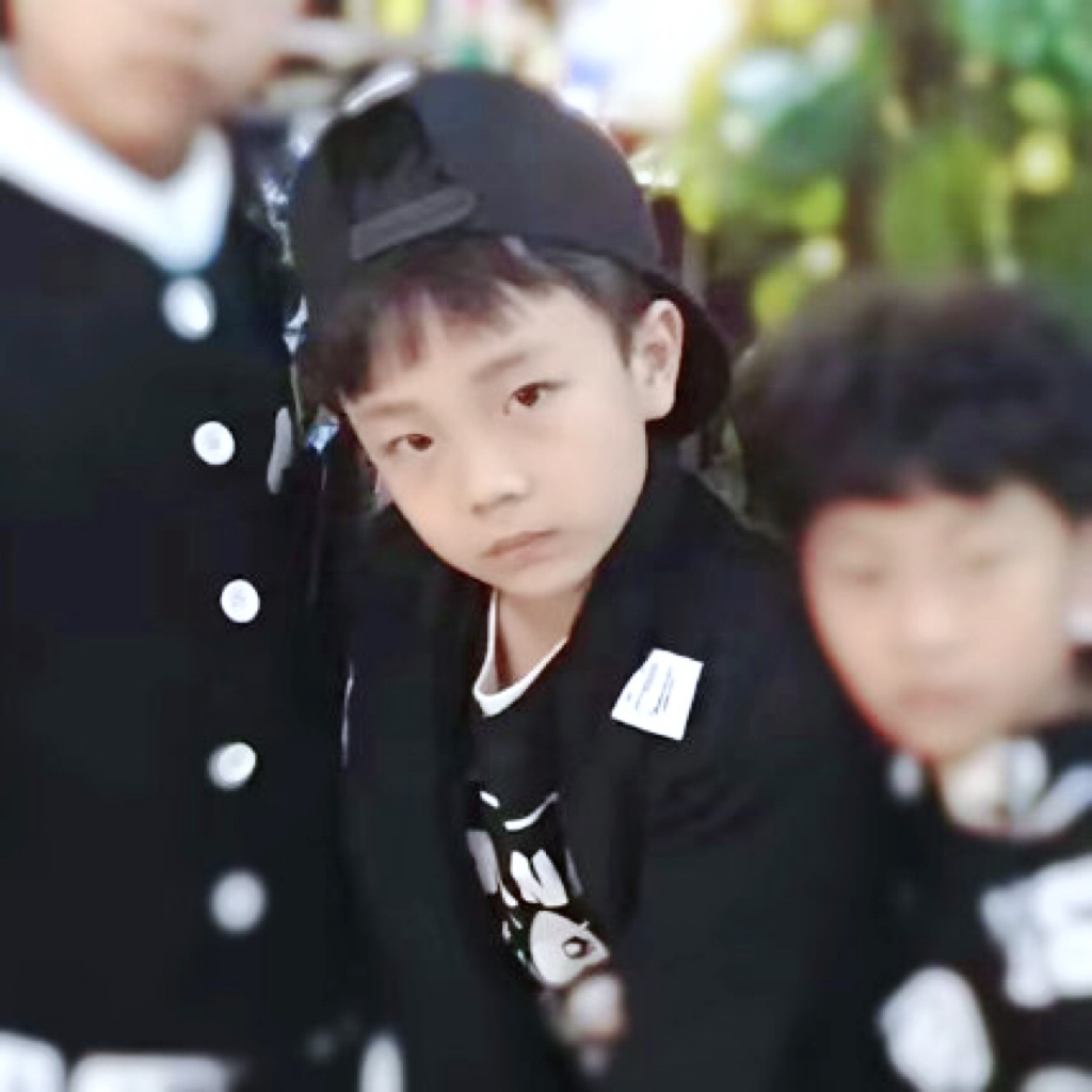 【4660】小帅帅和帅帅🤏 