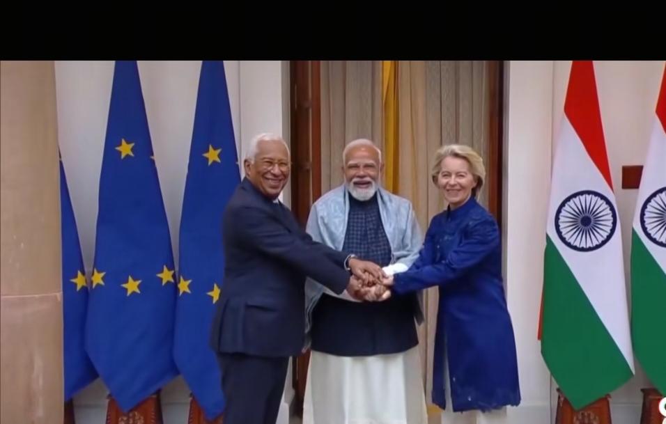 印度新德里峰会上，莫迪兴奋的表示，"全世界的人看着这个称之为史上最伟大的协议。这