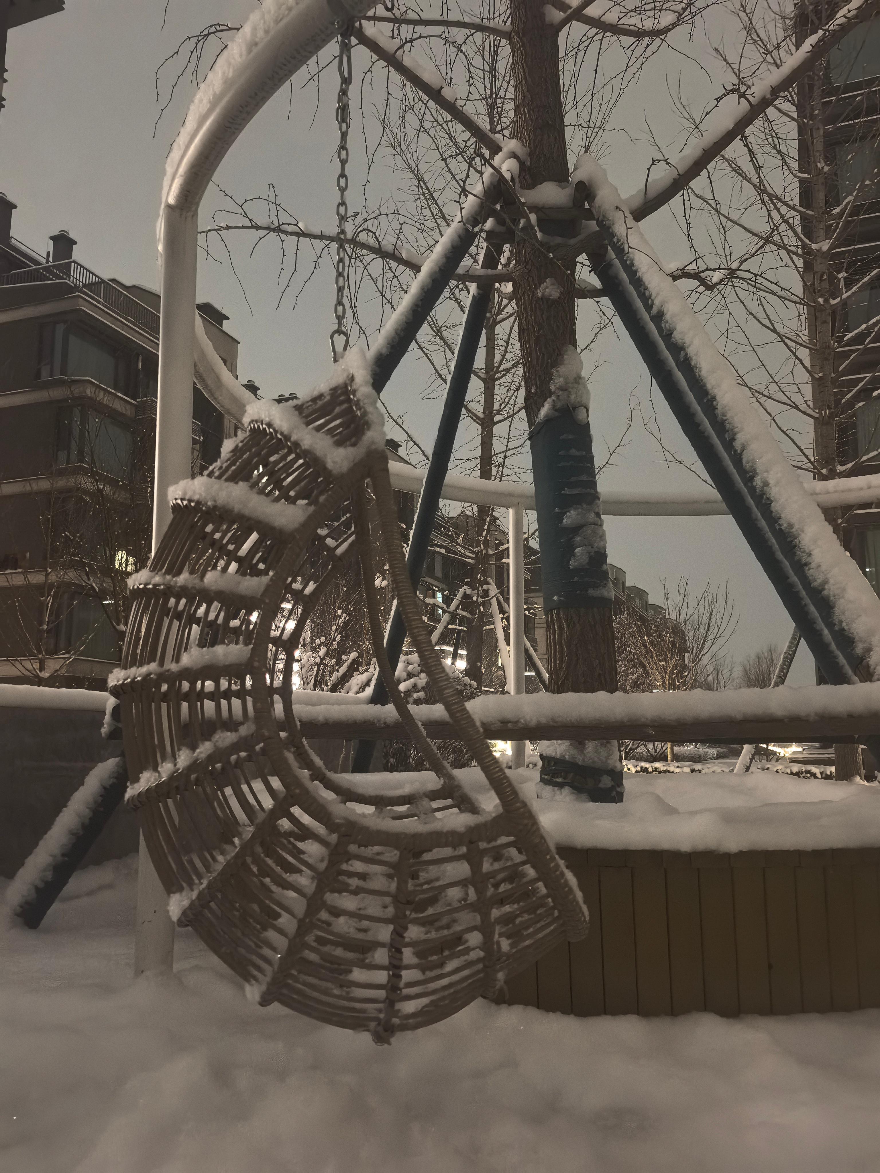 忽有故人心上过，回首山河已是冬他朝若是同淋雪，此生也算共白头夜读何不懂的超话