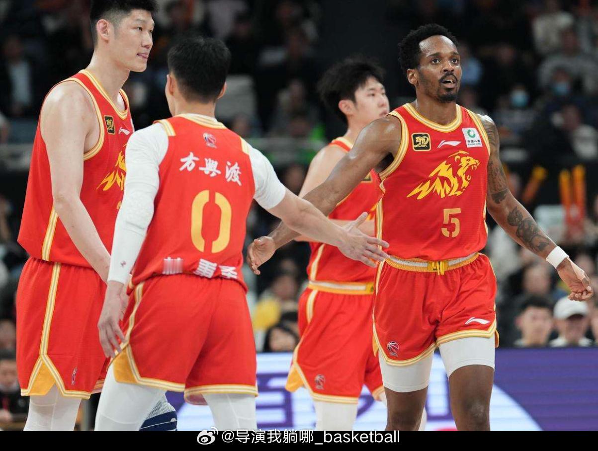 浙江广厦成为南区独苗，本赛季还剩下的6支球队中只有浙江广厦一支南区球队，他们目前