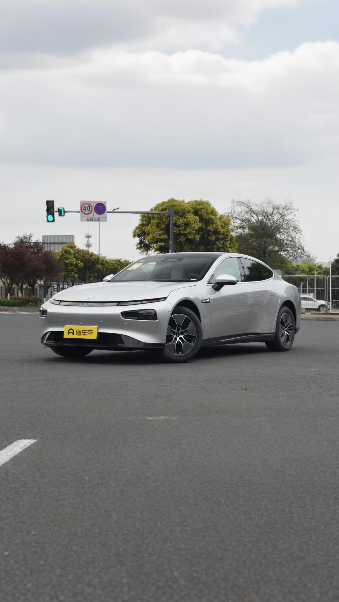 家人们！最近帮朋友挑二手小鹏P7，翻遍了各大平台+线下车商，结合3月二手车市场回