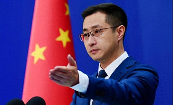 台当局砸250亿买来的“最后据点”要塌了？
大陆一纸撤侨令下去，赖清德那点家底全