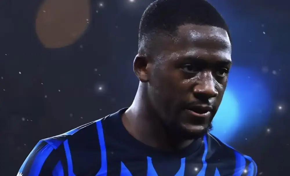 别信报价，国米签下科纳特只剩一条缝。
 
你看国米捂着钱包问价，利物浦直接亮出底