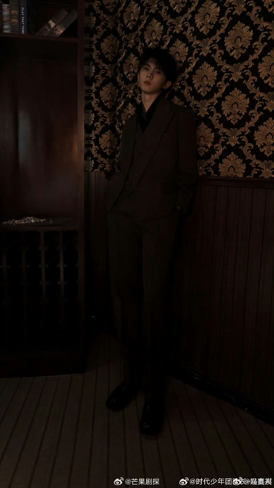 马嘉祺无框银丝眼镜马嘉祺斯文阴湿男 戴上眼镜气场一下子就强大了 