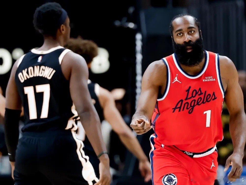 北京时间12月4日，NBA常规赛，快船以115-92大胜老鹰结束5连败。首节快船