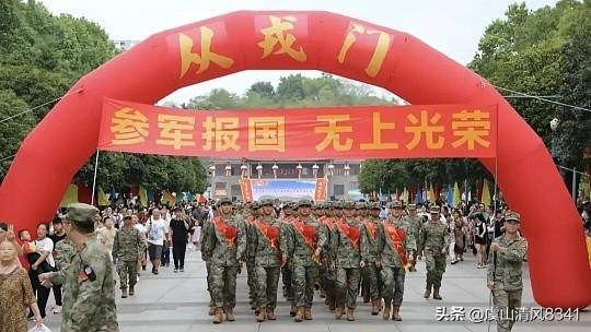 对于大专生来说，当兵绝不是“逃避就业”的避风港，而是一条用两年青春置换学历和履历