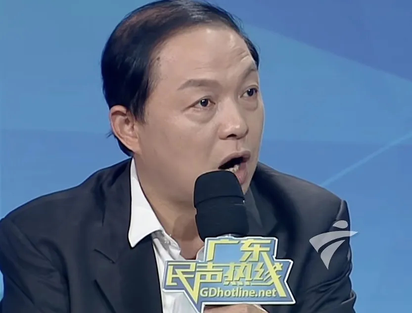 【广东高三延迟1个月开学 】官方回应：遏制内卷，健康第一高三年级原则上省域同步开