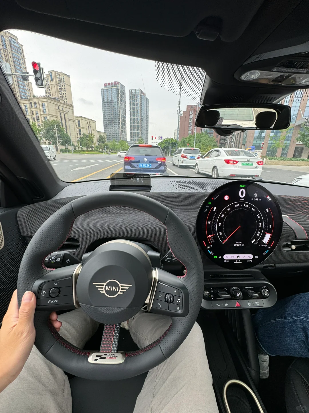 先说不足，纯电mini六个小细节！