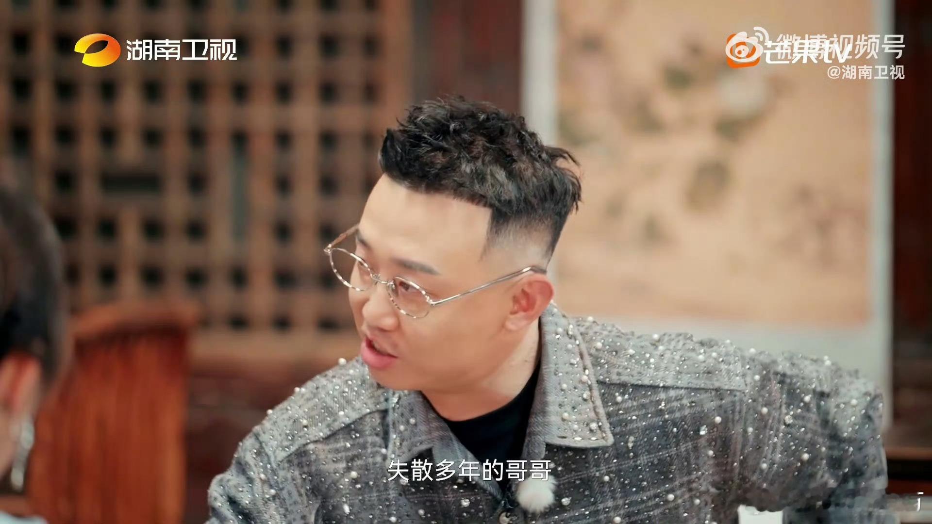 GAI说陈楚生像失散多年的哥哥GAI直言最喜欢陈楚生的歌，还称他像失散多年的哥哥