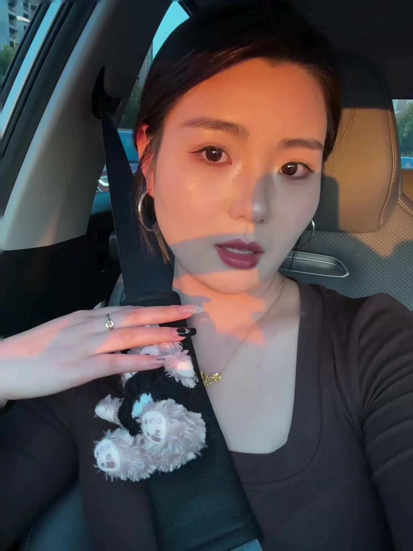 尊重所有声音 但只成为自己.