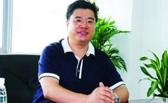 2007年，浙江“皮革大王”王敏被父母绑进精神病院，兄弟转移其12亿资产，两天后