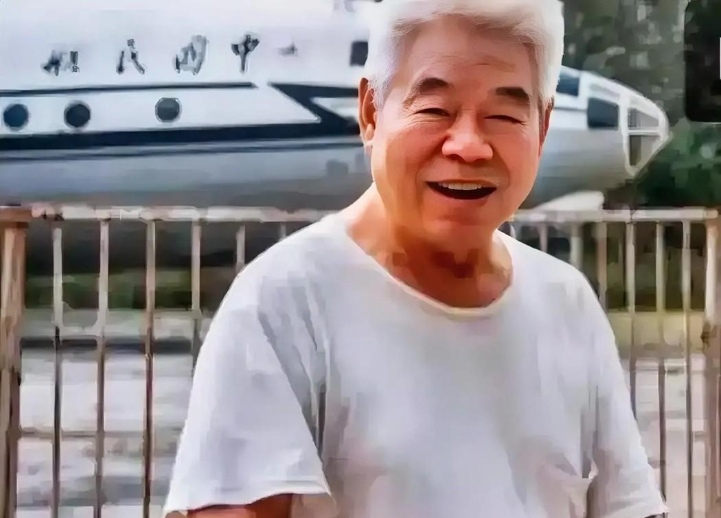 1981年，王飞被保外就医，这也意味着他时隔整整十年后终于重获自由，但此时他的身