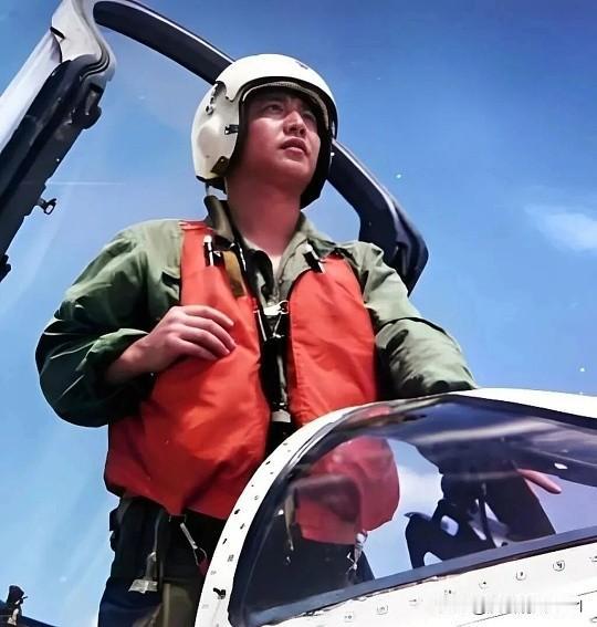 人民海军在战火中诞生，在战斗中成长，涌现出无数可歌可泣的英雄。除了你刚才关注的麦