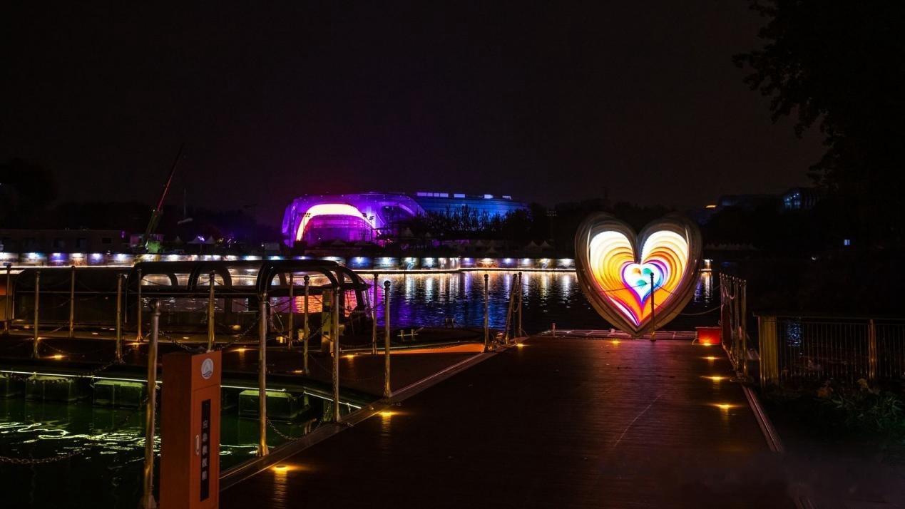灯光节点亮朝阳[哈哈]2024北京朝阳国际灯光节最后一周啦，迫不及待带上家里人前