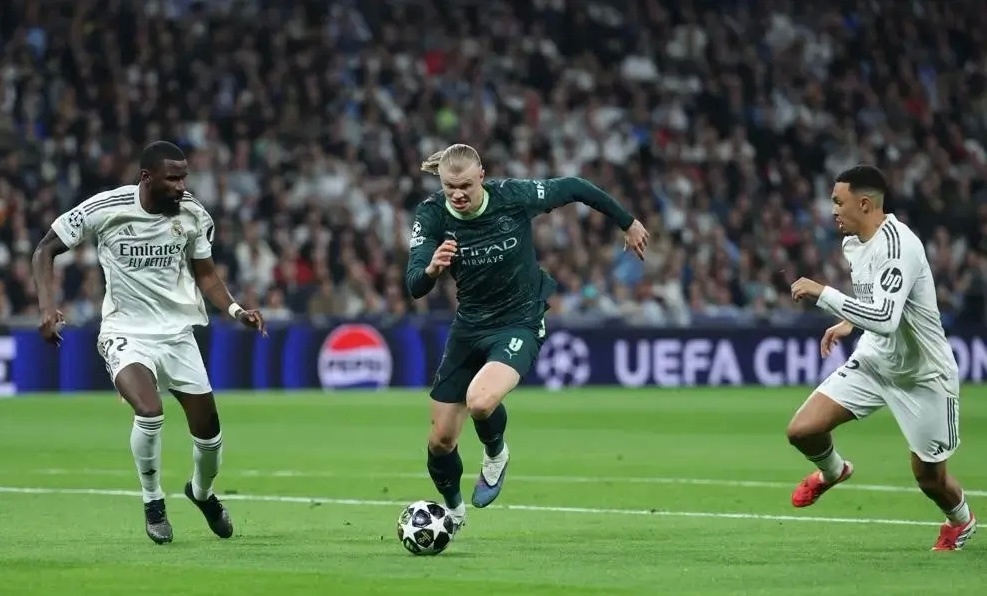 欧冠  英超遭遇欧冠大溃败！有六支英格兰球队参加了本赛季的欧冠，而且这些球队全部