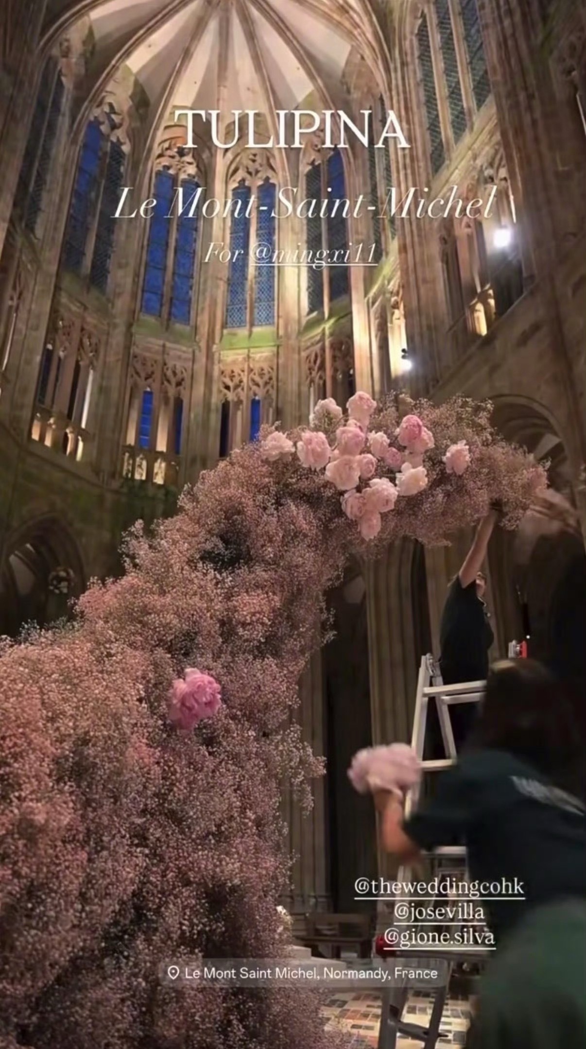 奚梦瑶何猷君婚礼布置豪门婚礼氛围感拉满！奚梦瑶何猷君婚礼布置细节惊艳众人，布景高