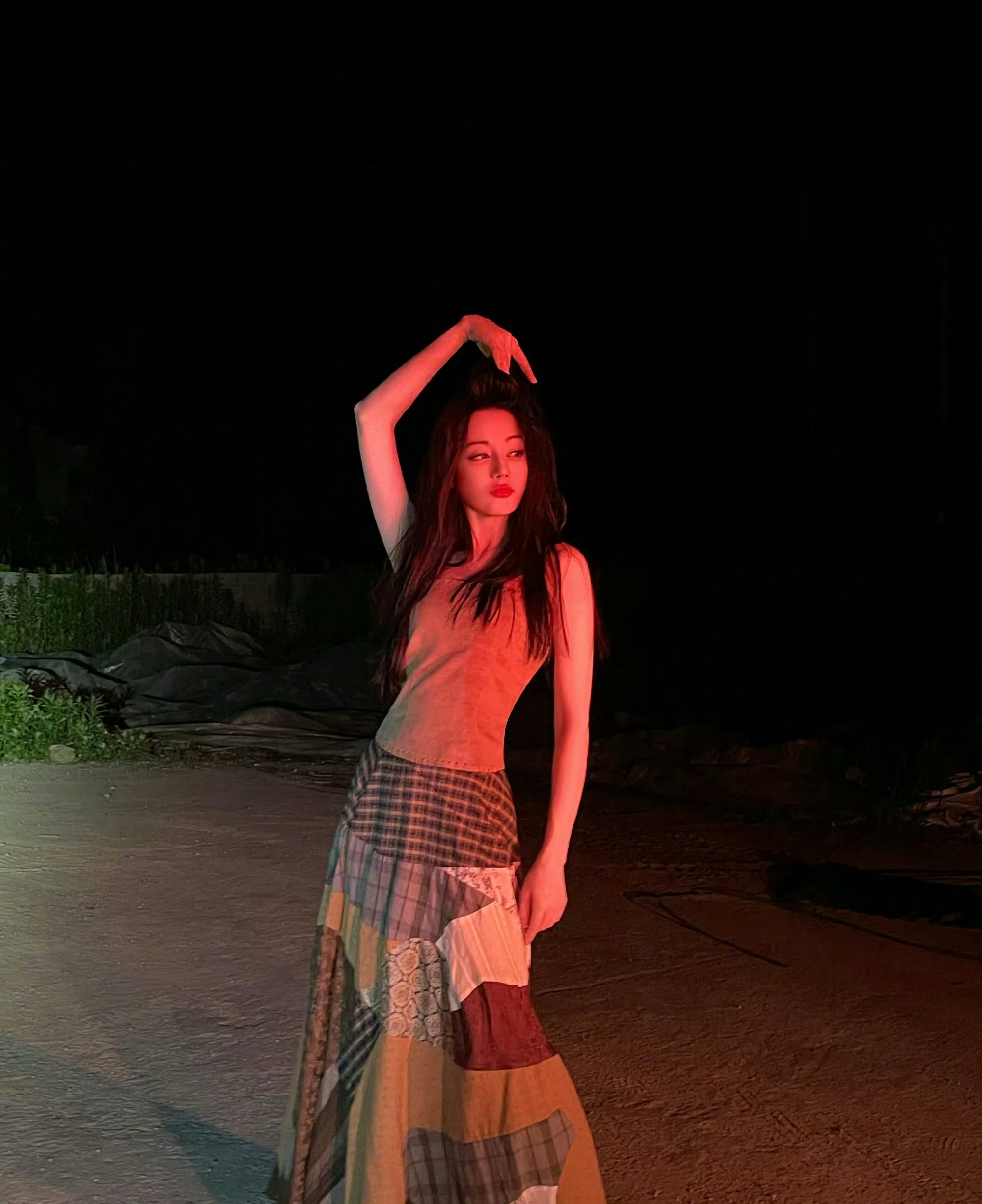 迪丽热巴和杨紫的最近营业谁的状态更好？ ​​​