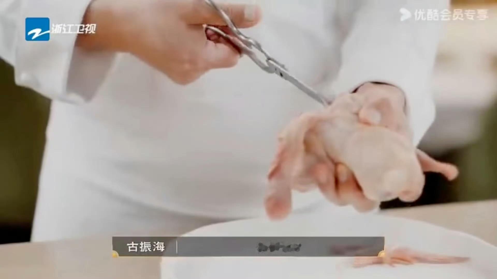 阿嬷家乡有橄榄菜还有龙穿虎肚百厨大战食神百厨大战  电影里的阿嬷情书动人，屏幕外