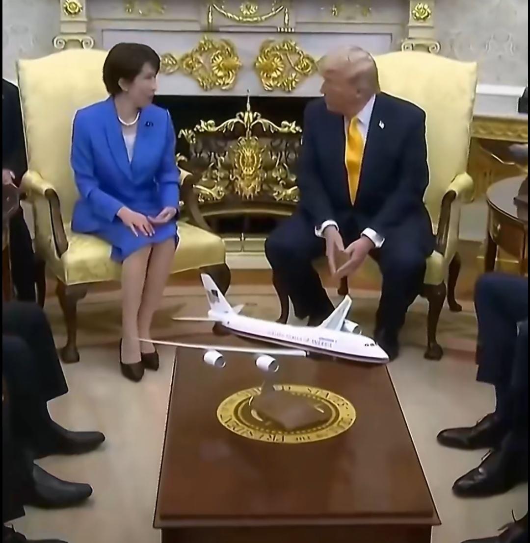 特朗普暗示日本过头了｜国际局势 如果要用一个词形容日本首相高市早苗最近的心情，估