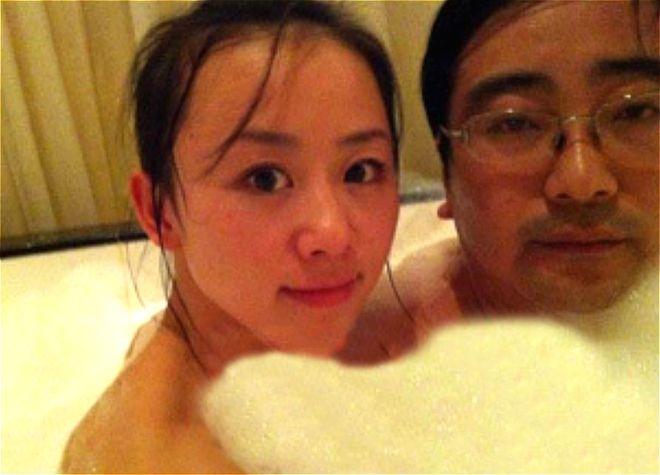 2013年，26岁美女主播纪英男，举报男友：从2009年开始，包养自己4年，每天