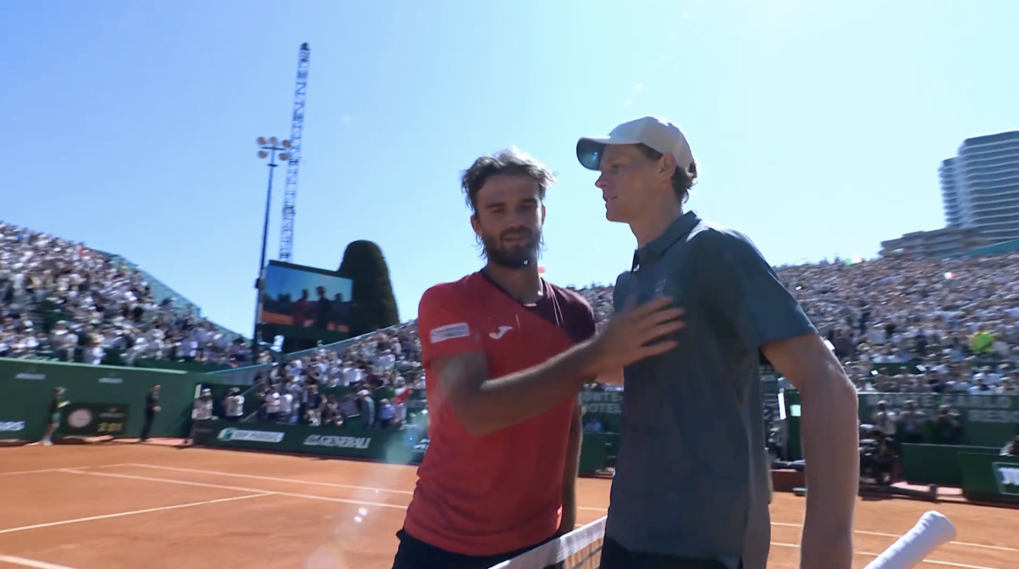 蒙特卡洛1000赛 第三轮，辛纳6-1/6-7(3)/6-3击败马哈奇，取得大师