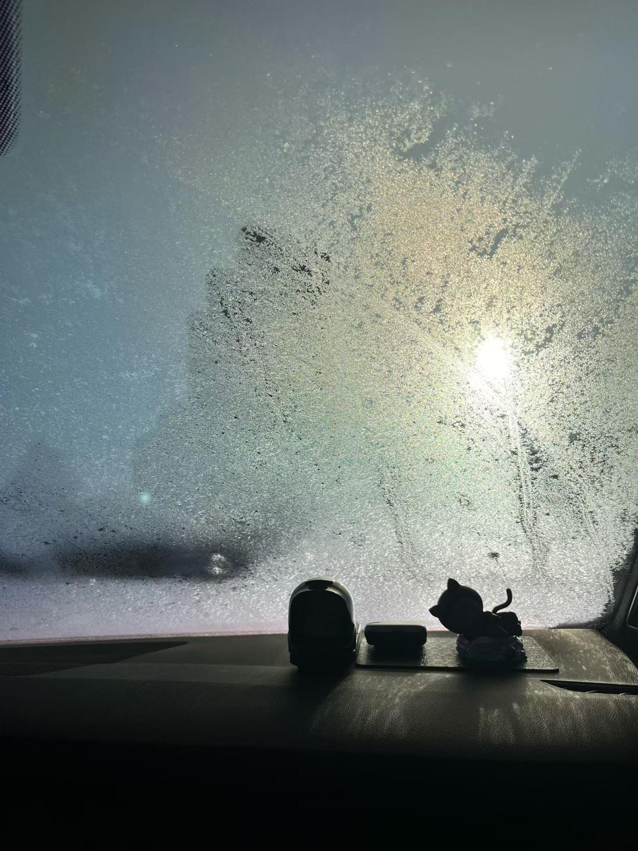 一位心理学家说：生活给我多少积雪，我就遇到多少春天！

这句话不是在美化苦难，而