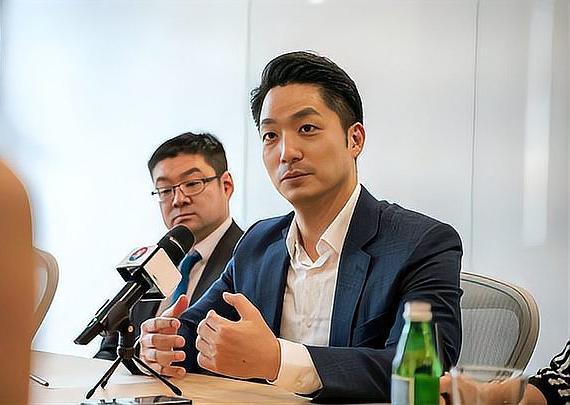 蒋万安这回是真坐不住了！两口铜棺悬了半个世纪，大陆一句话直接把他逼到墙角

两口