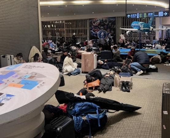 17死249伤！屡劝不听，滞留北海道旅客喊话祖国包机接人！
 
2026年1月2