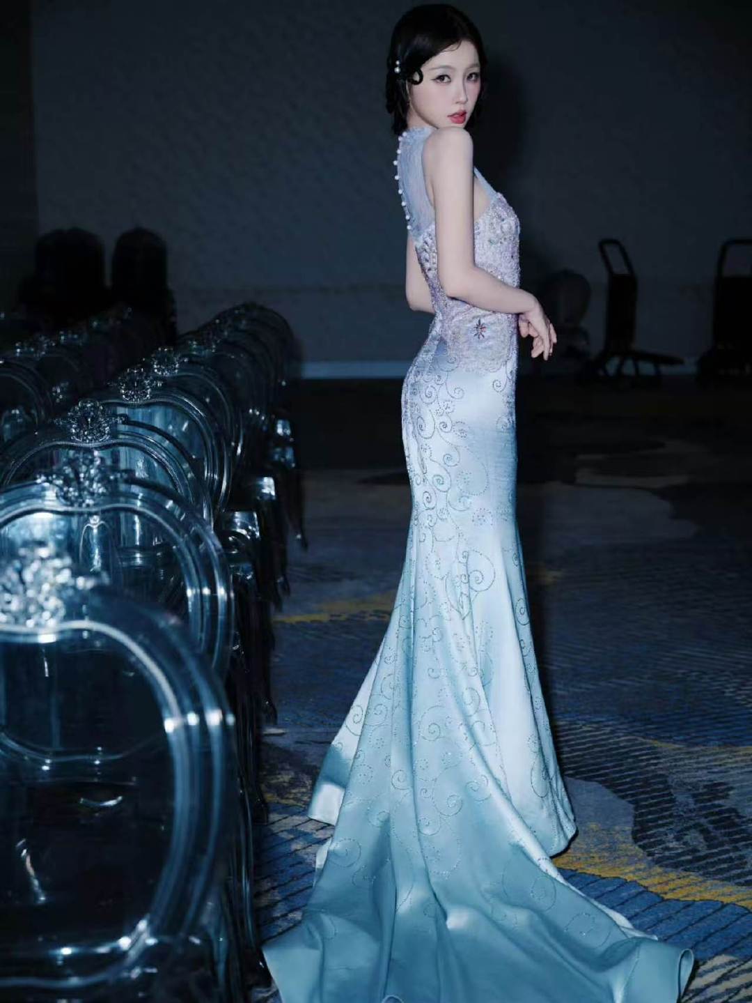 虞书欣把银河穿身上了虞书欣星光紫裙 欣欣这套好美啊啊啊 虞书欣