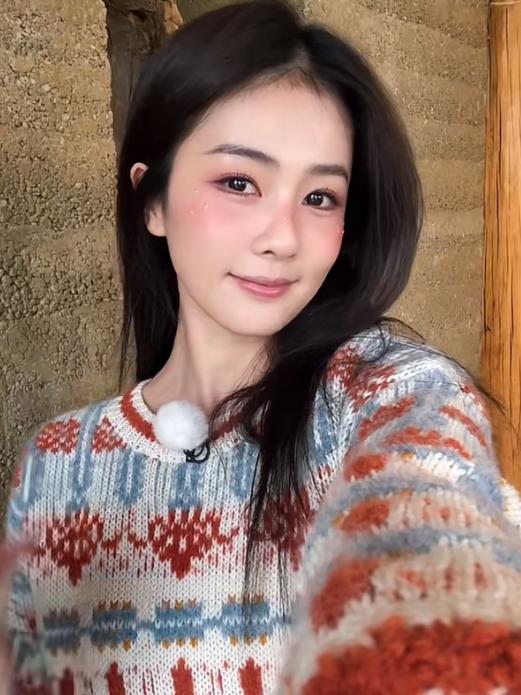 白鹿最终还是顶不住舆论压力，取消了泰国见面会！

说实在的，这就是一趟浑水，她应