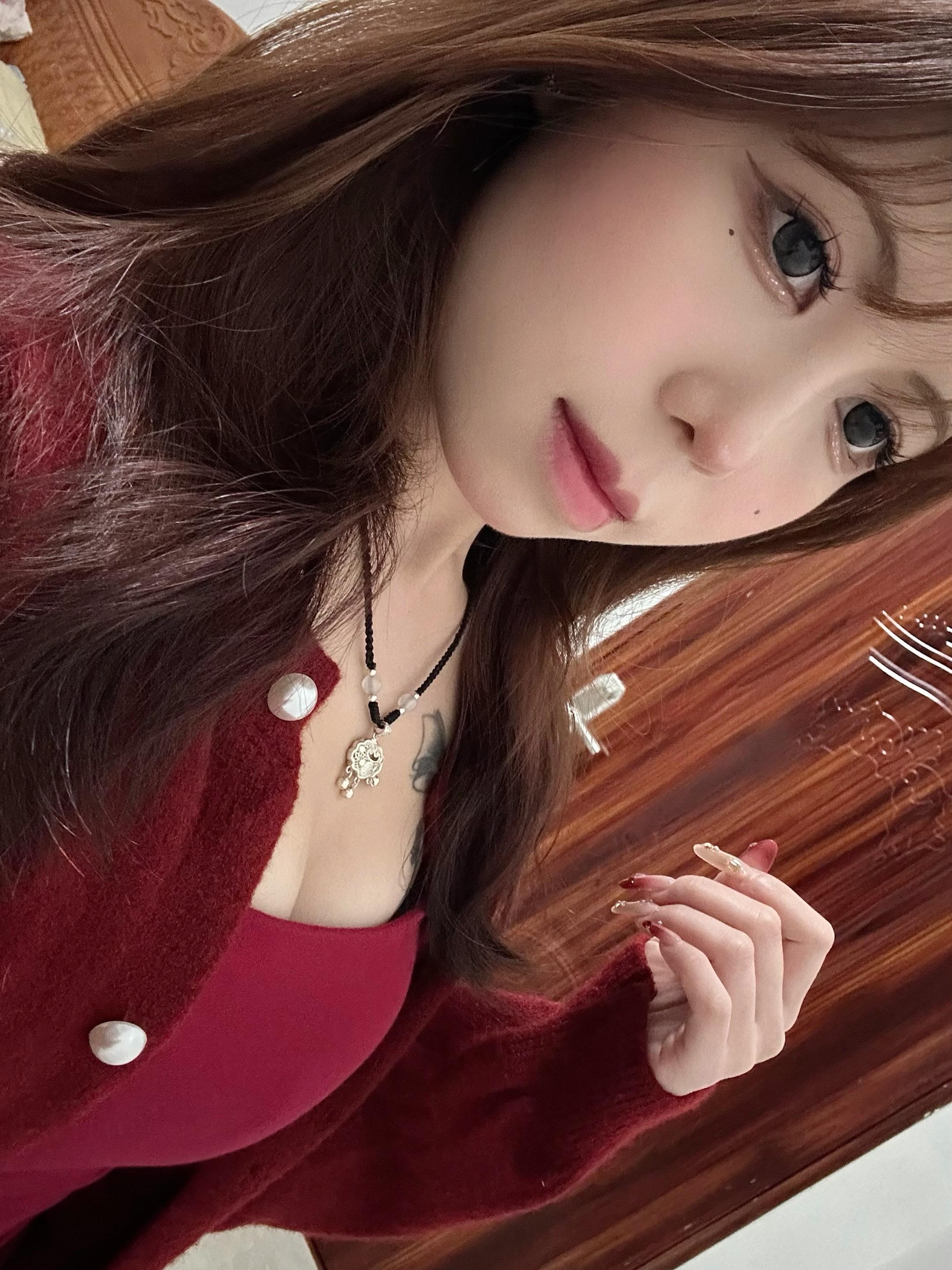 无论我现在漂不漂亮 你都没资格见我