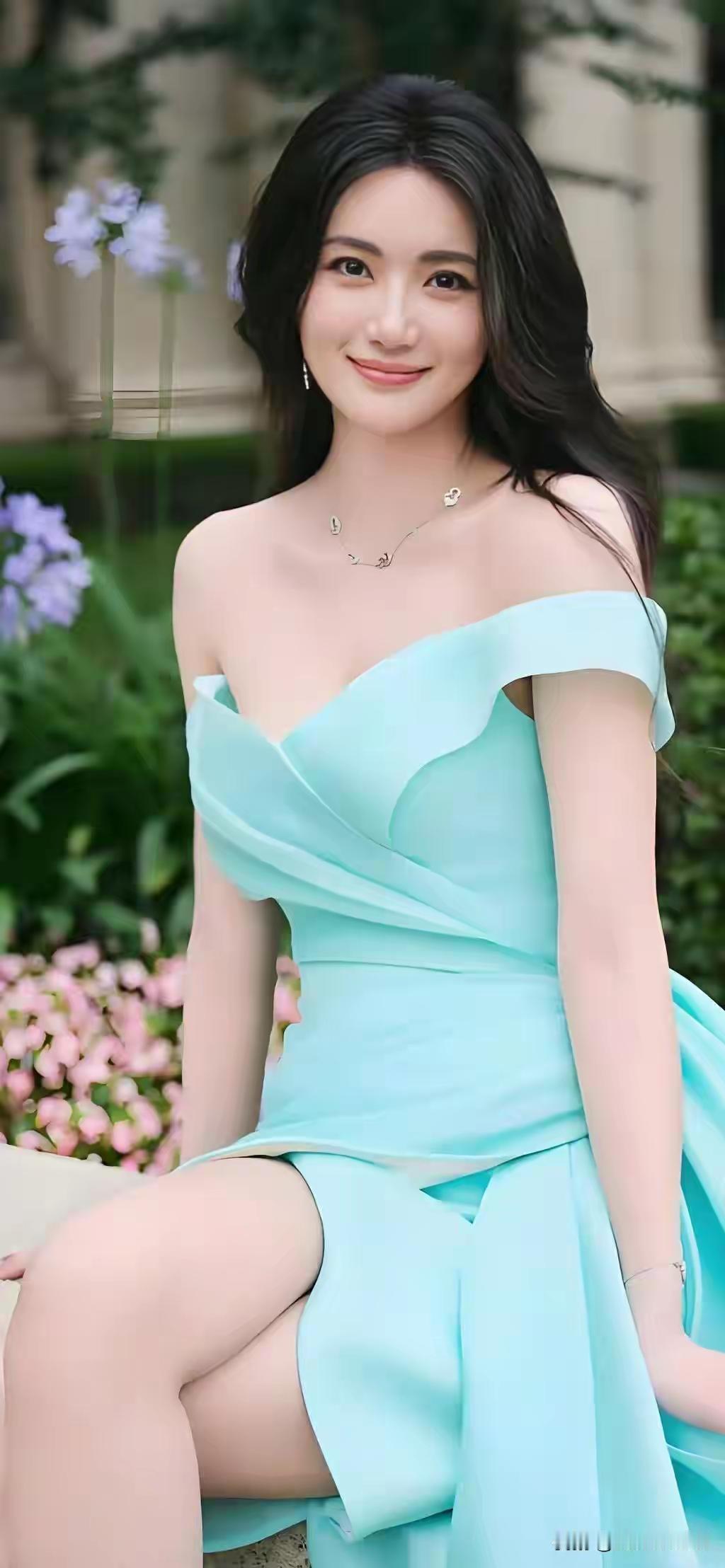 中戏校花 赵昕 完美颜值赵昕 赵昕写真 赵昕演技 女人怎么穿着打扮会有气质