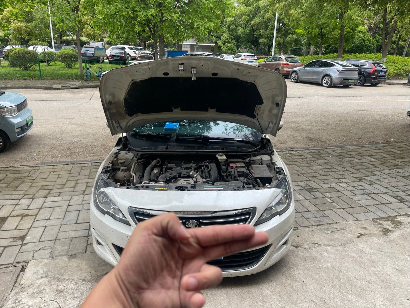 拿下江汉大学老师的小车车2017年标志408 1.6T  9万公里 原版车况 费