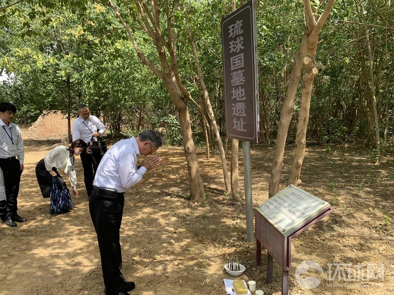 越急着扣帽子，越说明戳到了痛处。
新加坡联合早报28日写道：“在中国官方关注‘琉