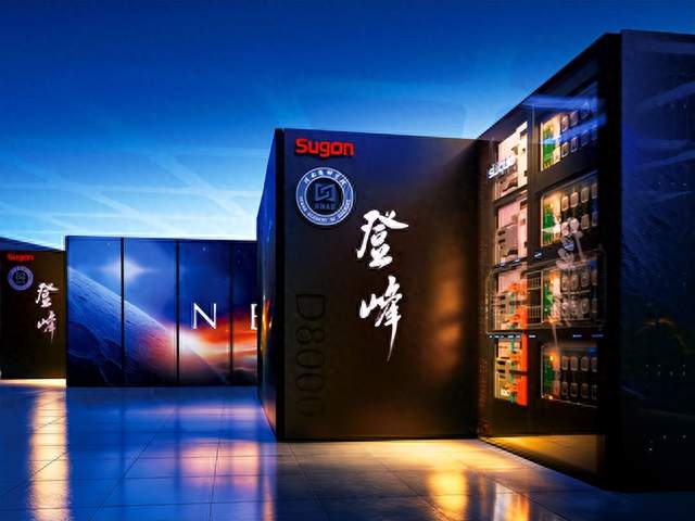 十万张 AI 显卡塞进 2000㎡！央视：国产算力密度世界罕见