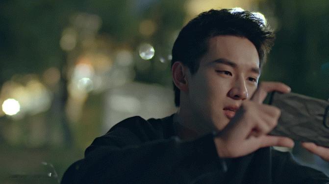 刘小北演出了我青春里的白月光表面拽王实际忠犬小狗！江泊瀚被误会连夜狂奔解释的样子