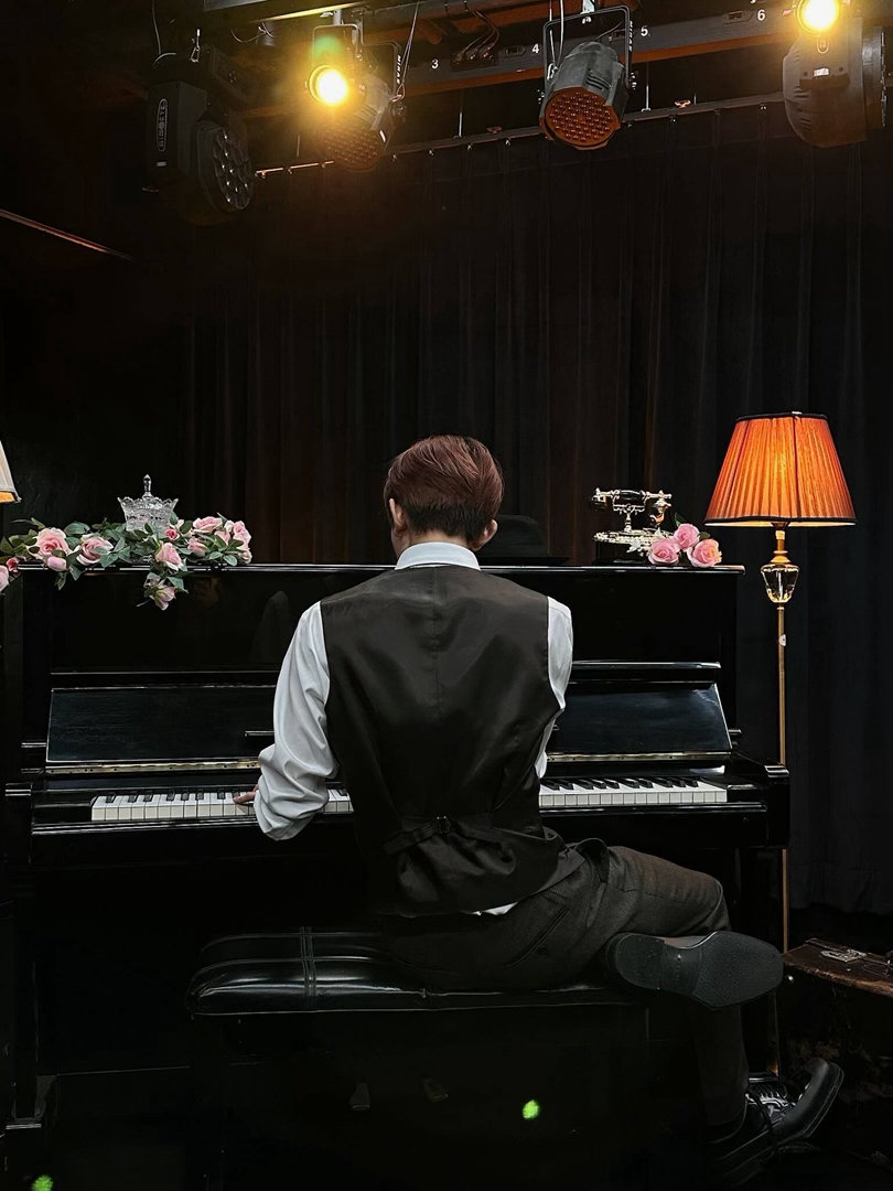 李羲承钢琴键分为两端 音符只为你流转🎹🎵 