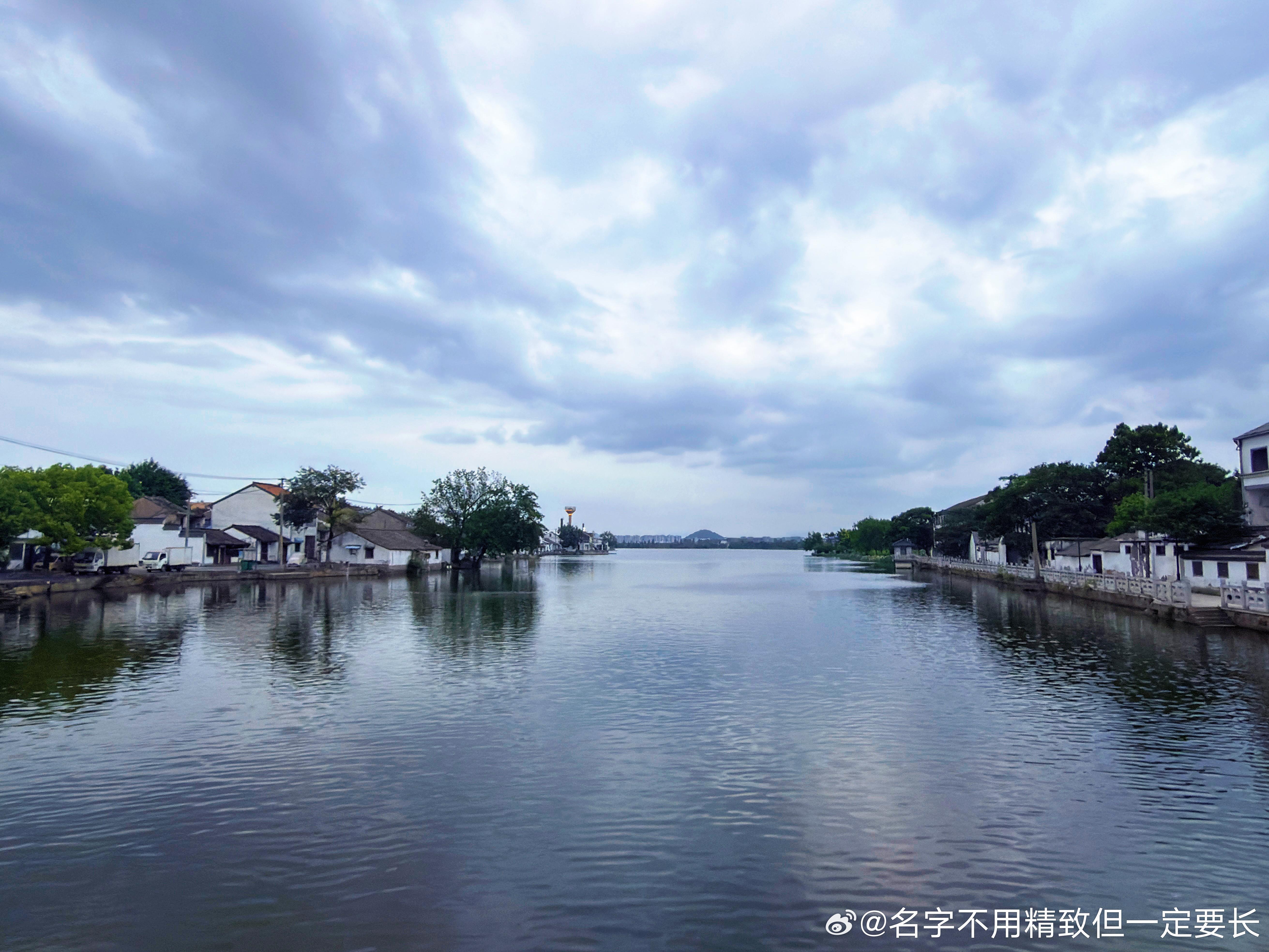 绍兴水乡河畔  ​​​