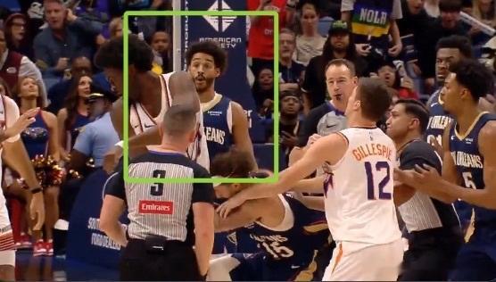 追梦对普尔造成的阴影仍未散去阿尔瓦拉多使出勾拳时，普尔都吓坏了