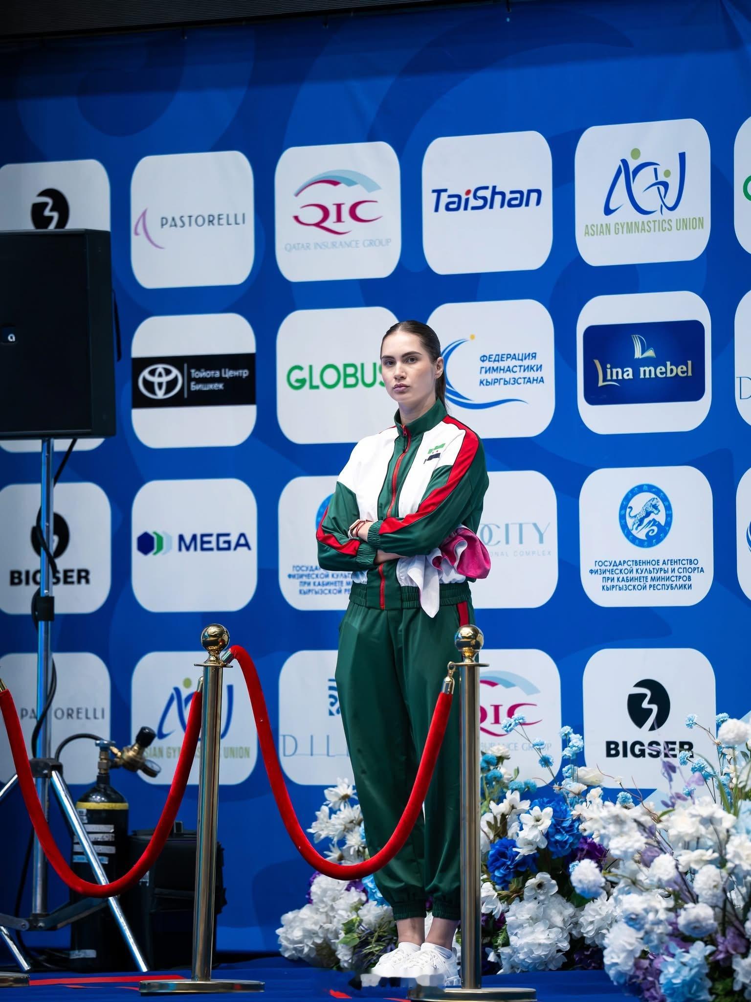 Vlada Nikolchenko出现在亚锦赛现场 